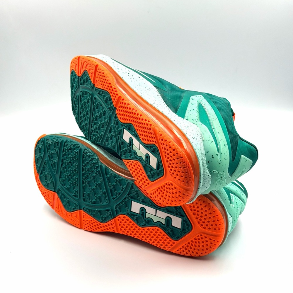 Nike Max LeBron 11 Low 'Biscayne' 2014 - Picture 9 of 12